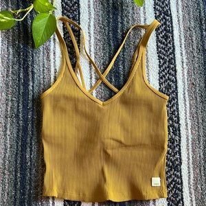 Vuori rib crop tank - golden (small)